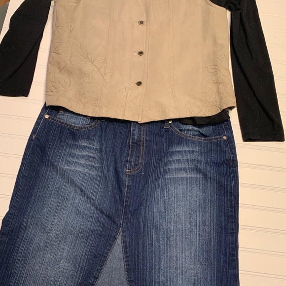 ⭐️Host Pick 7/24 Denim Skirt By Drama Sz 16⭐️ - Picture 8 of 8